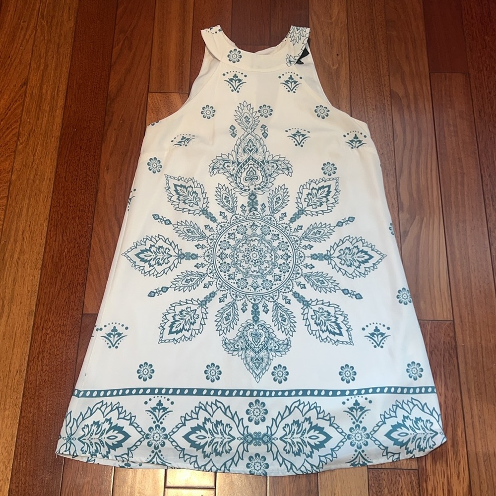 Lulu’s Halter Tie Neck Dress 💎